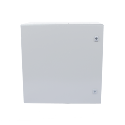 Gabinete de Acero IP66 Uso en Intemperie (600 x 600 x 300 mm) con Placa Trasera Interior Metálica y Compuerta Inferior Atornillable (Incluye Chapa y Llave T).