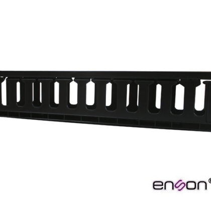 ORGANIZADOR HORIZONTAL FRONTAL PARA RACK ENSON ENS-CM24 2UR CON PEINES DE POLICARBONATO TAPA REMOVIBLE Y ABATIBLE PARA MAYOR PROTECCION Y MEJOR ACCESO CUMPLE CON NORMA EIA