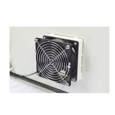 Gabinete Ventilado de Acero IP55 Uso en Exterior (500 x 700 x 250 mm) con Placa Trasera Interior Metálica y Compuerta Inferior Atornillable. Incluye Ventilador, Ventilas, filtros, Chapas y Llave T. - Image 6