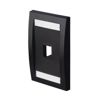 Placa de Pared Vertical Ejecutiva, Salida de 1 Puerto Mini-Com, Con Espacios Para Etiquetas, Color Negro - Image 3