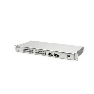 Switch Administrable Capa 2+ Plus, con 24 puertos Gigabit, 4 puertos SFP+ para fibra 10Gb, gestión gratuita desde la nube.