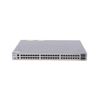 Switch Core Administrable Capa 3 con 48 puertos Gigabit + 4 SFP+ para fibra 10Gb, gestión gratuita desde la nube.