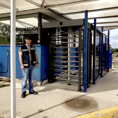 Torniquete Sencillo / Cuerpo Completo / Interior/Exterior / 100% Acero con Pintura Gris / EJE CENTRAL de Acero Inoxidable /Acabado de Lujo / Alto Tráfico - Image 7