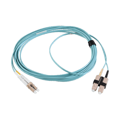 Jumper de Fibra Óptica Multimodo 50/125 XGLO OM3, LC-SC Duplex, OFNR, Color Aqua, 2 Metros