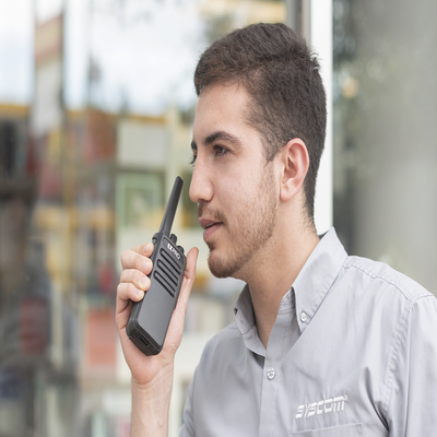 Radio Portátil UHF, 5W de Potencia, Scrambler de Voz, Alta Cobertura, 400-470 MHz, 16 canales preconfigurados - Image 6